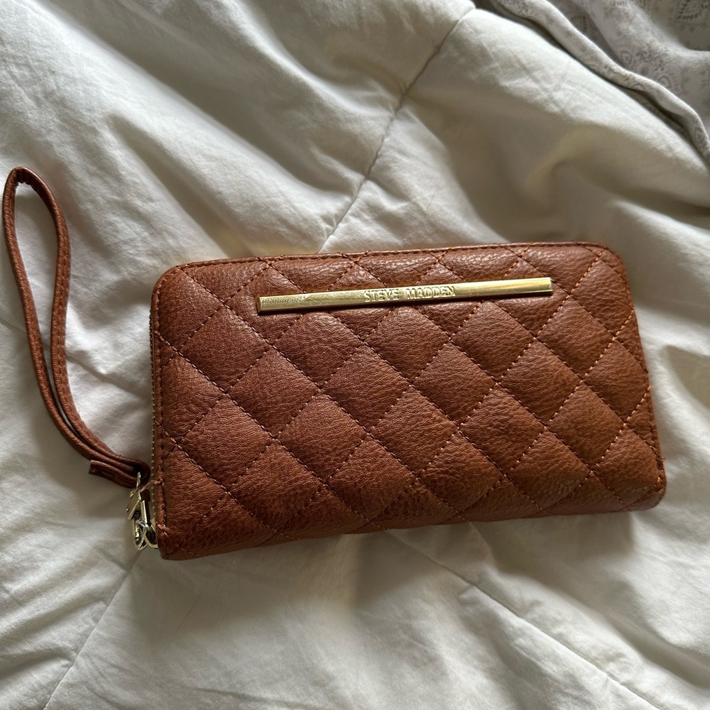 WRISTLET WALLET